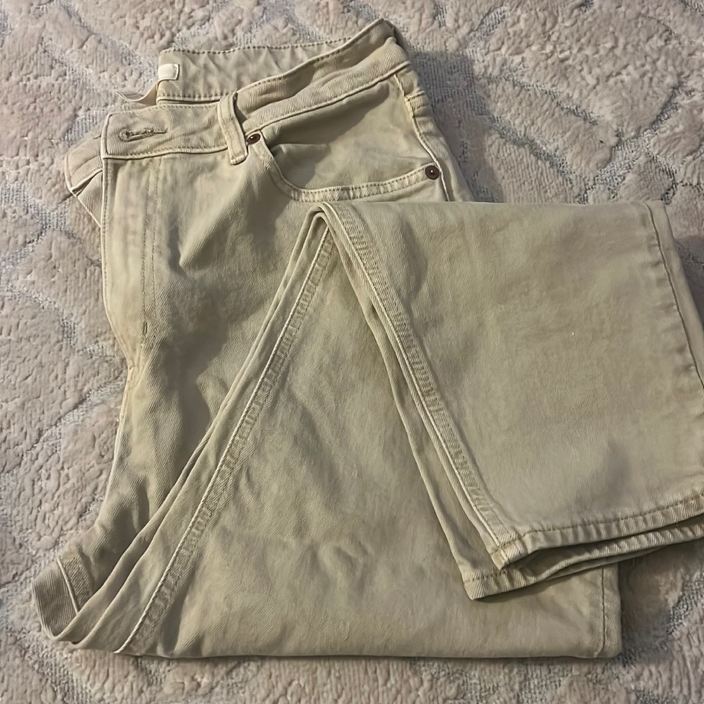 H&M Khaki’s!
